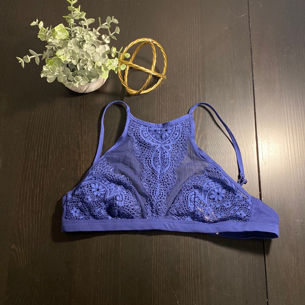 Victoria’s Secret lace bralette